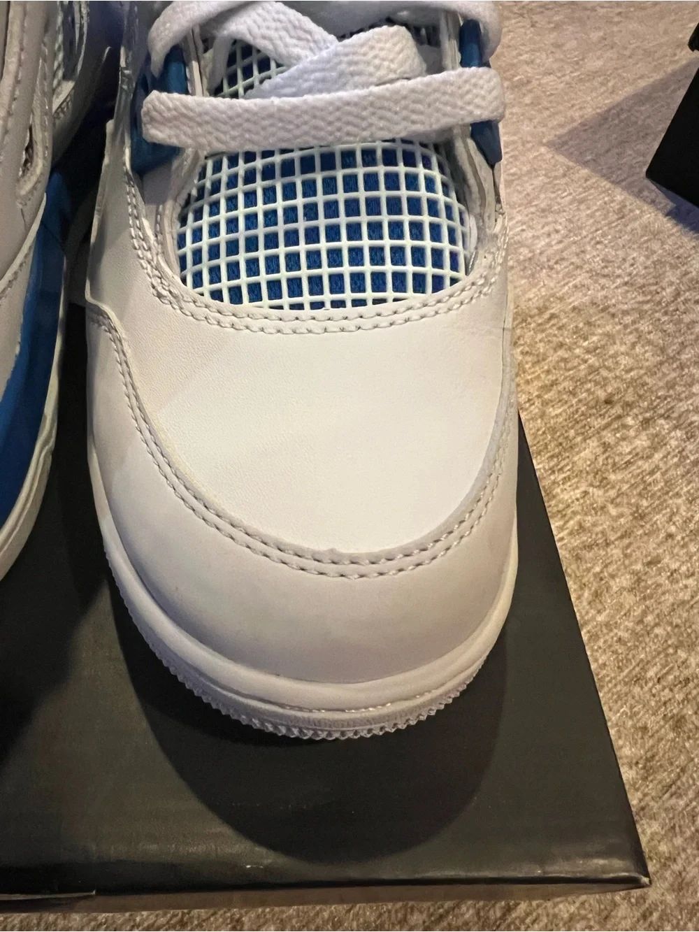 Air Jordan 4 Retro Military Blue